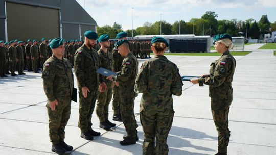 Uroczystość w 1 batalionie łączności w Ciechanowie