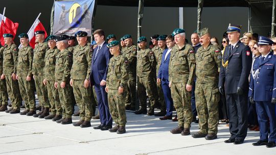 Uroczystość w 1 batalionie łączności w Ciechanowie