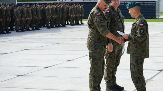 Uroczystość w 1 batalionie łączności w Ciechanowie