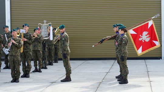 Uroczystość w 1 batalionie łączności w Ciechanowie