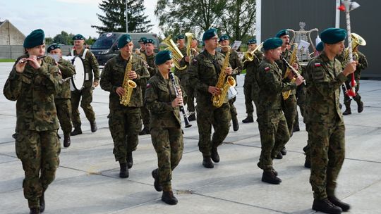 Uroczystość w 1 batalionie łączności w Ciechanowie