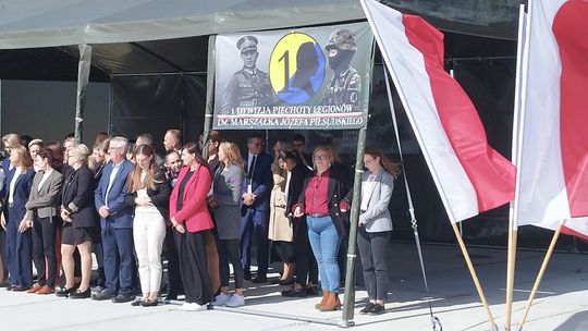 Uroczystość w 1 batalionie łączności w Ciechanowie