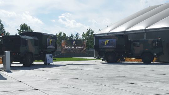 Uroczystość w 1 batalionie łączności w Ciechanowie