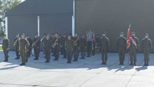 Uroczystość w 1 batalionie łączności w Ciechanowie