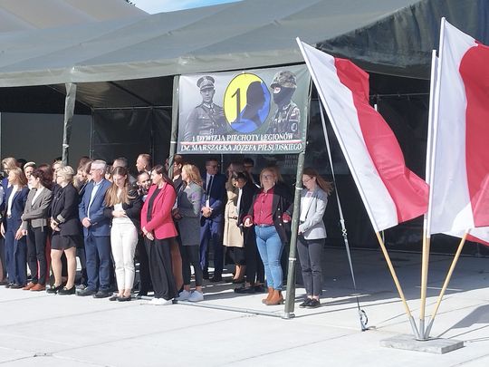 Uroczystość w 1 batalionie łączności w Ciechanowie