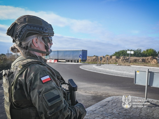 Żołnierze WOT na manewrach
