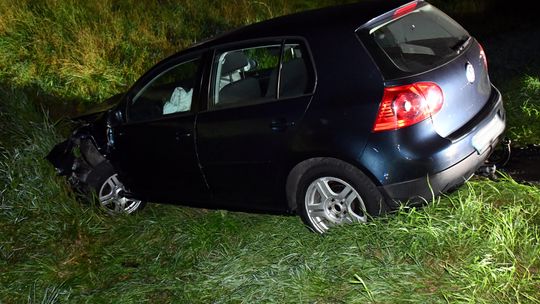 Zderzenie volkswagena i BMW na DW 587 w Mławie