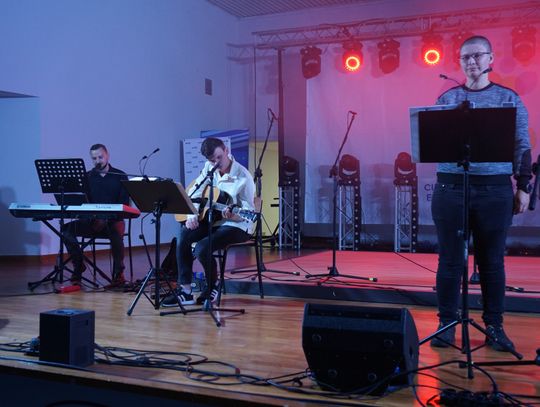 Zdjęcia z finałowego koncertu projektu "Tacy sami"