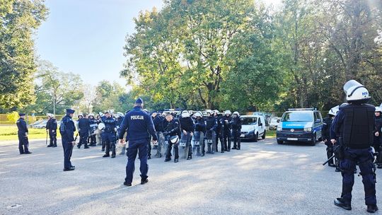 Zdjęcia z ćwiczeń Nieetatowych Oddziałów Prewencji