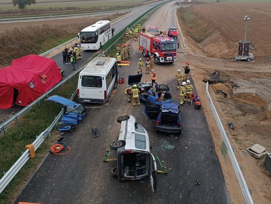 Zdjęcia z symulacji katastrofy drogowej pod Pułtuskiem