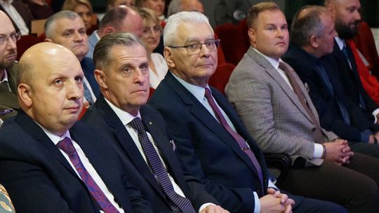 Powiatowy Dzień Edukacji 2025 w Ciechanowie Zdjęcia z gali Powiatowego Dnia Edukacji w Ciechanowie