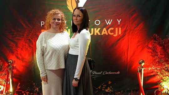 Powiatowy Dzień Edukacji 2025 w Ciechanowie Zdjęcia z gali Powiatowego Dnia Edukacji w Ciechanowie