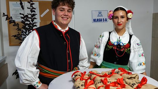 Powiatowy Dzień Edukacji 2025 w Ciechanowie Zdjęcia z gali Powiatowego Dnia Edukacji w Ciechanowie