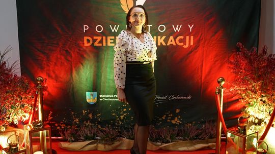 Powiatowy Dzień Edukacji 2025 w Ciechanowie Zdjęcia z gali Powiatowego Dnia Edukacji w Ciechanowie