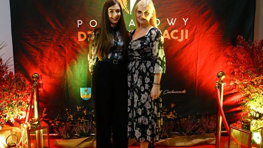 Powiatowy Dzień Edukacji 2025 w Ciechanowie Zdjęcia z gali Powiatowego Dnia Edukacji w Ciechanowie