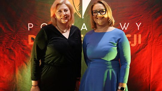 Powiatowy Dzień Edukacji 2025 w Ciechanowie Zdjęcia z gali Powiatowego Dnia Edukacji w Ciechanowie