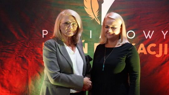 Powiatowy Dzień Edukacji 2025 w Ciechanowie Zdjęcia z gali Powiatowego Dnia Edukacji w Ciechanowie