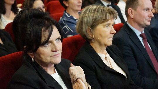 Powiatowy Dzień Edukacji 2025 w Ciechanowie Zdjęcia z gali Powiatowego Dnia Edukacji w Ciechanowie