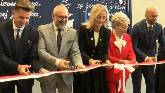 Uroczystośc nadania sztandaru i otwarcia hali sportowej w Szkole Podstawowej w Szulmierzu