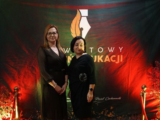 Zdjęcia z gali Powiatowego Dnia Edukacji w Ciechanowie