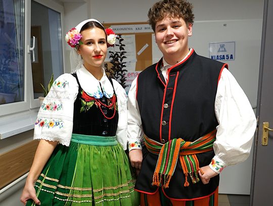 Zdjęcia z gali Powiatowego Dnia Edukacji w Ciechanowie