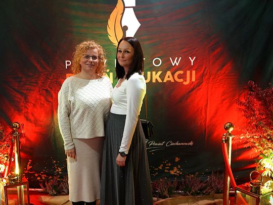 Zdjęcia z gali Powiatowego Dnia Edukacji w Ciechanowie
