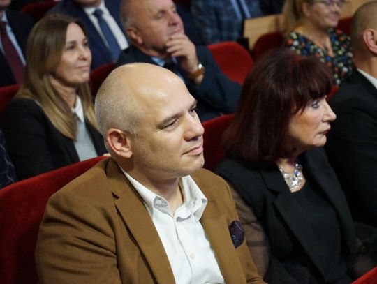 Zdjęcia z gali Powiatowego Dnia Edukacji w Ciechanowie