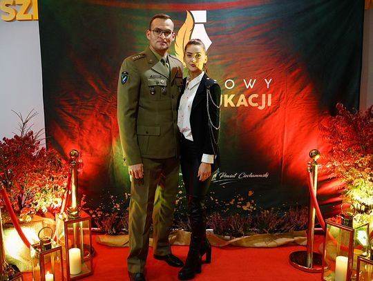 Zdjęcia z gali Powiatowego Dnia Edukacji w Ciechanowie