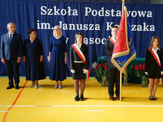 Zdjęcia z uroczystości w Szkole Podstawowej w Gąsocinie