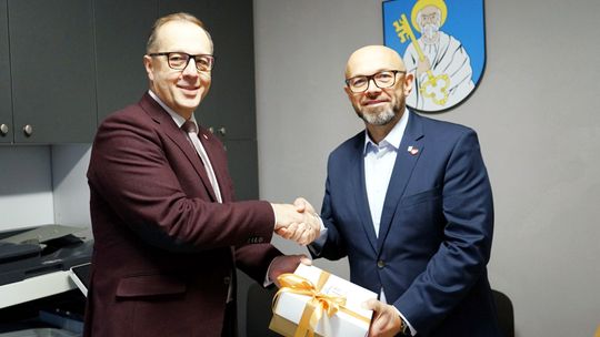 Zdjęcia z otwarcia biura ciechanowskiego radnego miejskiego Marka Łebkowskiego