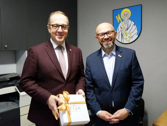 Zdjęcia z otwarcia biura ciechanowskiego radnego miejskiego Marka Łebkowskiego