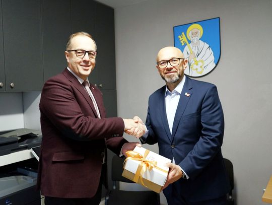 Zdjęcia z otwarcia biura ciechanowskiego radnego miejskiego Marka Łebkowskiego