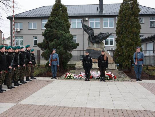 Zdjęcia z uroczystości 11 listopada w Raciążu