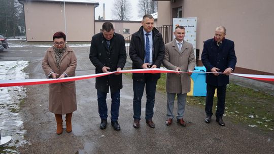 Przecięcie wstęgi z okazji uruchomienia gazociągu w Gąsocinie