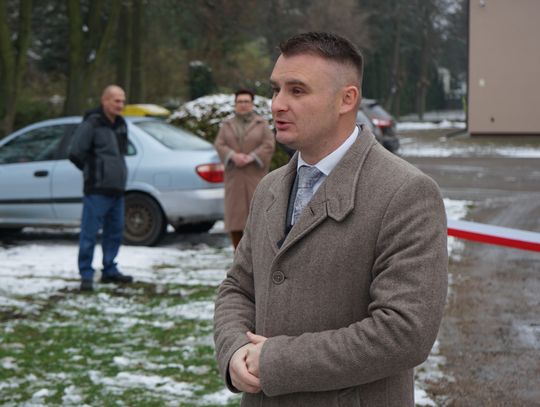 Przecięcie wstęgi z okazji uruchomienia gazociągu w Gąsocinie