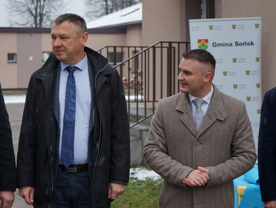 Przecięcie wstęgi z okazji uruchomienia gazociągu w Gąsocinie