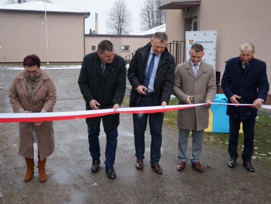 Przecięcie wstęgi z okazji uruchomienia gazociągu w Gąsocinie