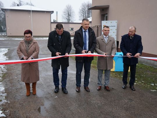 Przecięcie wstęgi z okazji uruchomienia gazociągu w Gąsocinie