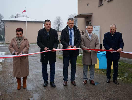 Przecięcie wstęgi z okazji uruchomienia gazociągu w Gąsocinie