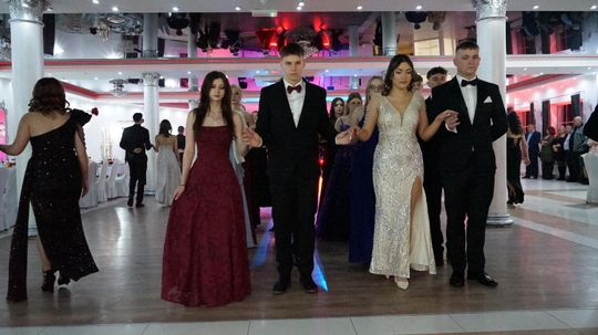 Studniówka 2026. Klasa mundurowa LO C-NB Fenix w Ciechanowie