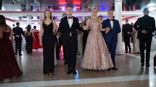 Studniówka 2026. Klasa mundurowa LO C-NB Fenix w Ciechanowie