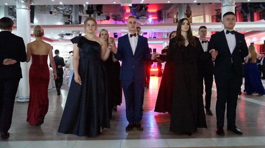 Studniówka 2026. Klasa mundurowa LO C-NB Fenix w Ciechanowie