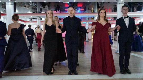 Studniówka 2026. Klasa mundurowa LO C-NB Fenix w Ciechanowie