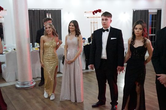 Studniówka 2026. Klasa mundurowa LO C-NB Fenix w Ciechanowie