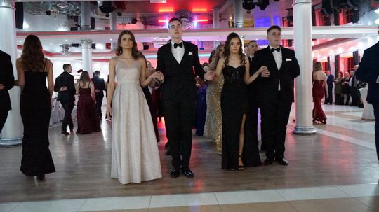 Studniówka 2026. Klasa mundurowa LO C-NB Fenix w Ciechanowie