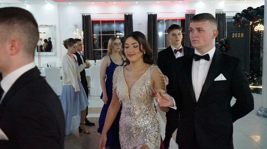 Studniówka 2026. Klasa mundurowa LO C-NB Fenix w Ciechanowie