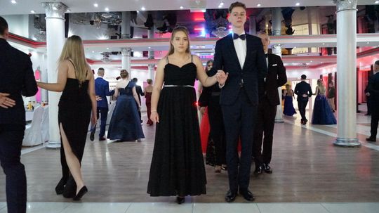 Studniówka 2026. Klasa mundurowa LO C-NB Fenix w Ciechanowie