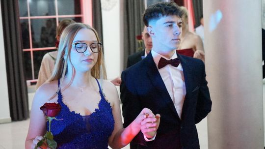 Studniówka 2026. Klasa mundurowa LO C-NB Fenix w Ciechanowie