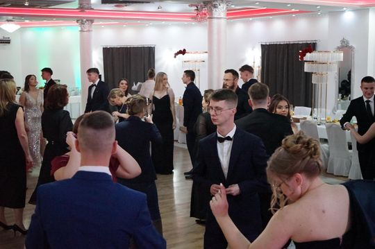 Studniówka 2026. Klasa mundurowa LO C-NB Fenix w Ciechanowie