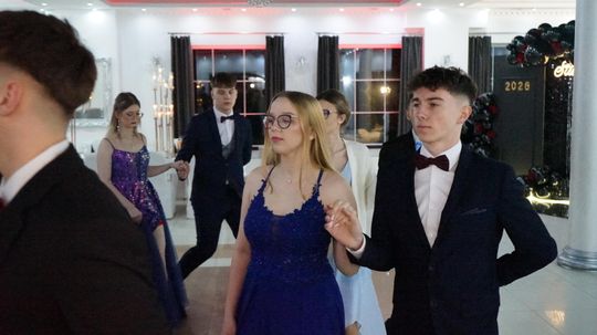 Studniówka 2026. Klasa mundurowa LO C-NB Fenix w Ciechanowie